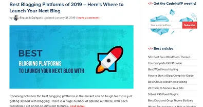 Captura de blog y gráfico de cohete sobre fondo blanco y azul.